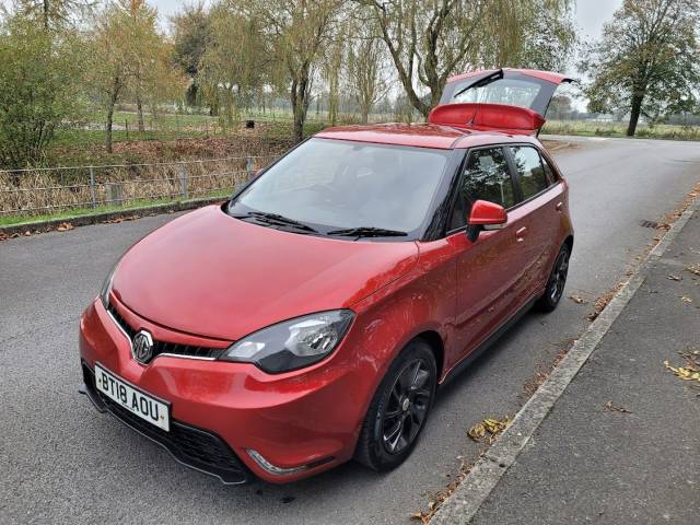 MG Motor UK MG3 1.5 VTi-TECH 3Form Sport 5dr [Start Stop] Hatchback Petrol Red