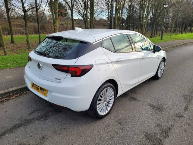 2016 Vauxhall Astra 1.4T 16V 150 Elite Nav 5dr