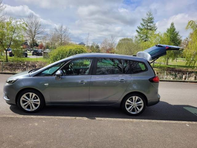 2017 Vauxhall Zafira 1.4T SRi 5dr