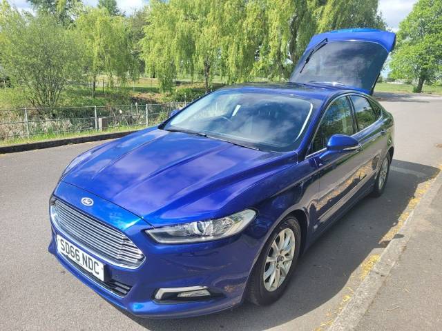 Ford Mondeo 1.5 TDCi ECOnetic Titanium 5dr Hatchback Diesel Blue