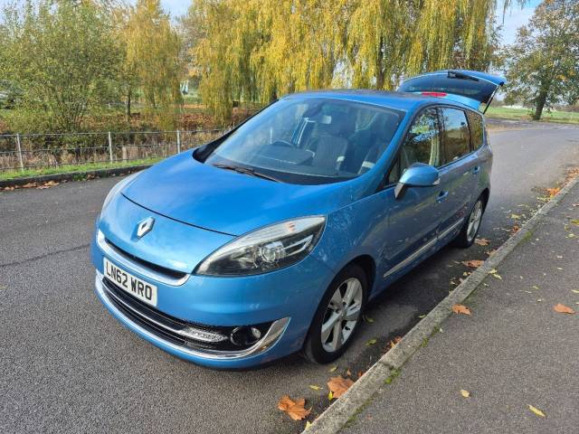 Renault Grand Scenic 1.5 dCi Dynamique TomTom Energy 5dr [Start Stop] MPV Diesel Blue